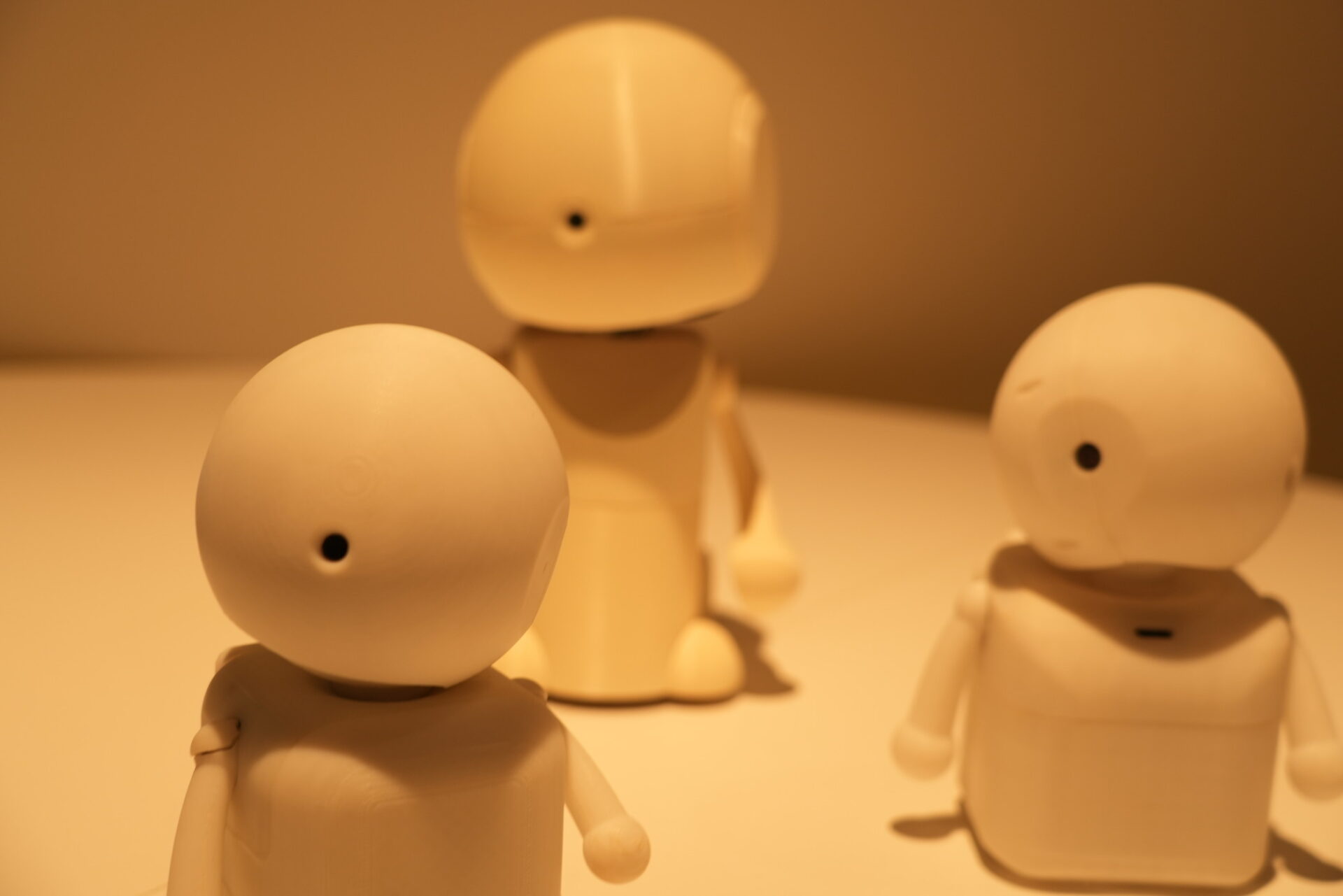 きみとロボット展で撮影した小型のおしゃべりロボットの写真